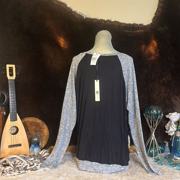 Kut from the Kloth shirt XL (3190) NWT - Picture 4 of 8